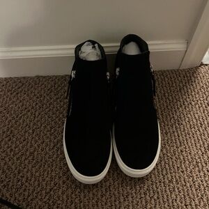 Black Women’s Wedge Sneakers